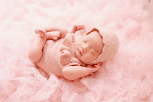 蓬莱两个月宝宝长牙